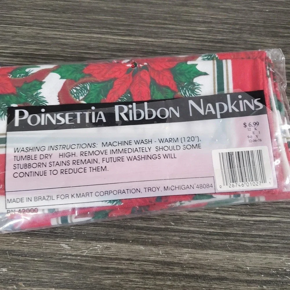 NOS Set Of 4 Poinsettia Ribbon Christmas Holiday Cloth Fabric Napkins 17